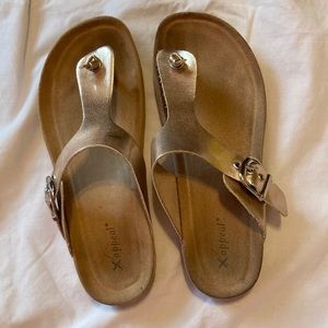 Xappeal Rose gold flip-flops